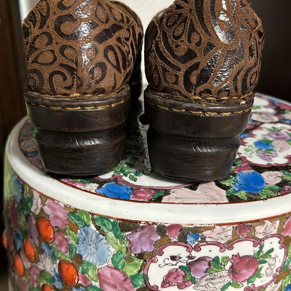 Boots   - Picture 2 of 7